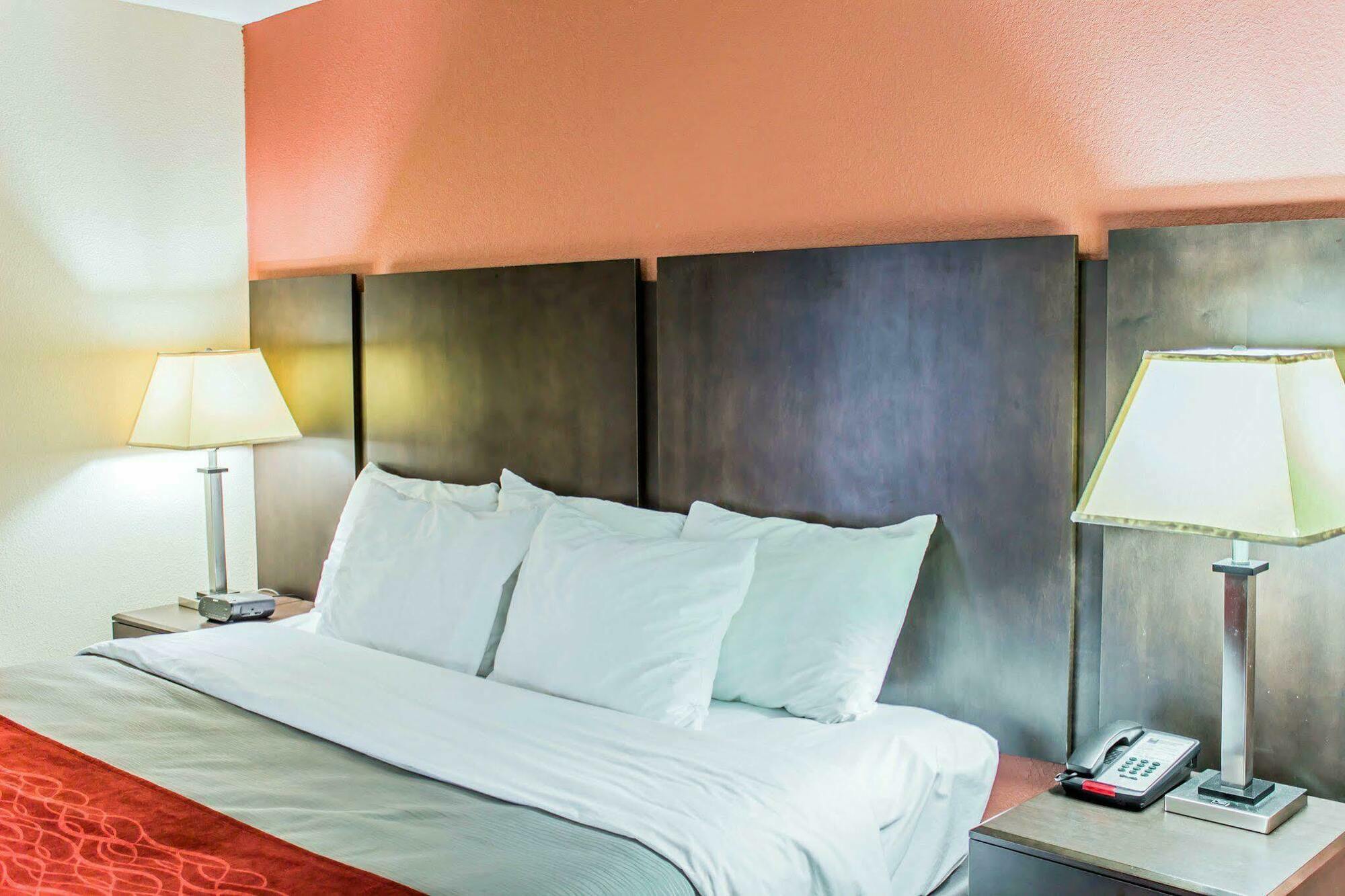 Quality Inn Raleigh Downtown Eksteriør billede
